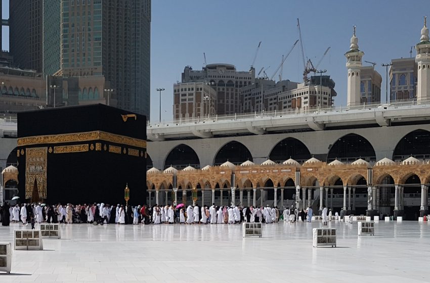  Reasons to Book Budget Umrah Packages from the UK